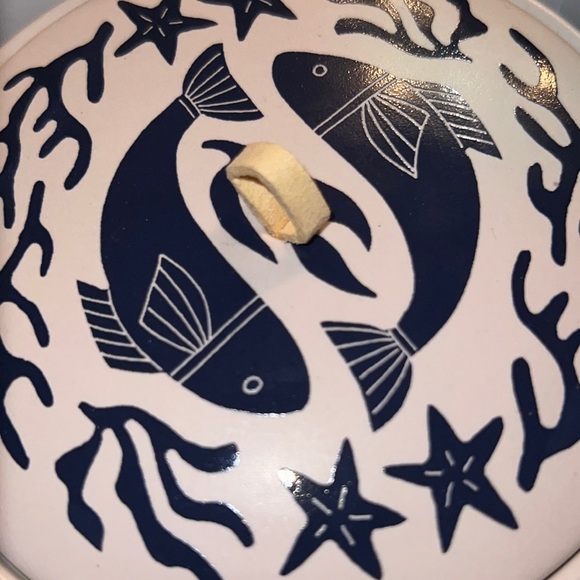 Zodiac…indigo “Pisces” round ceramic decorative trinket box in Kraft gift-NIB - Picture 3 of 16